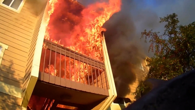 ABD’de yangın: İtfaiyeci 1’i çocuk 4 kişiyi kurtardı